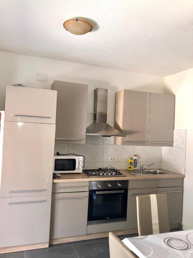 Apartmani Janja Starigrad Paklenica Exteriör bild