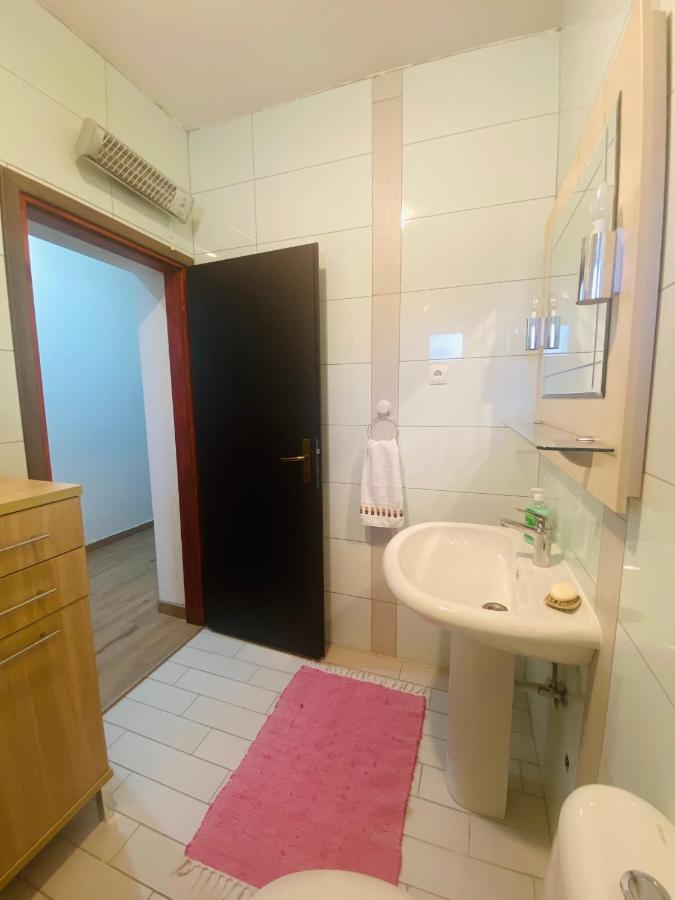 Apartmani Janja Starigrad Paklenica Exteriör bild