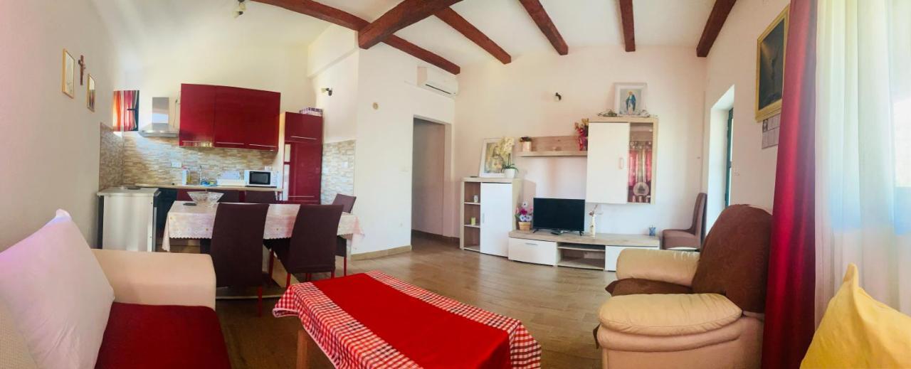 Apartmani Janja Starigrad Paklenica Exteriör bild