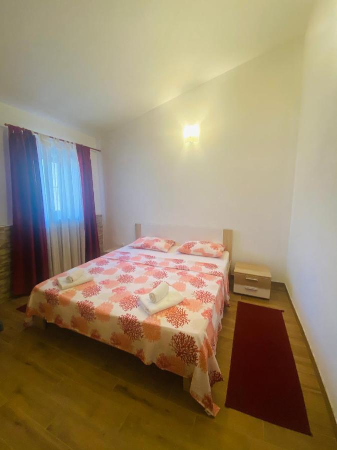 Apartmani Janja Starigrad Paklenica Exteriör bild